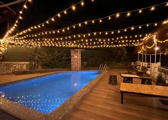 Govind Villa - 3Bhk Penthouse Suite With Pool Splash Lonavala